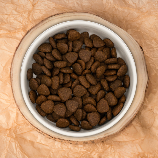 Naturalmente Pato de Granja con super alimentos - Pienso seco para razas medianas/grandes 6kg