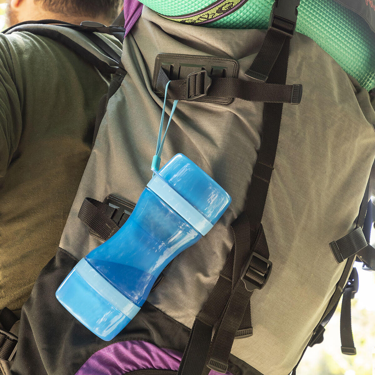 Botella con Depósito de Agua y Comida 2 en 1 – La Solución Inteligente para Paseos y Aventuras
